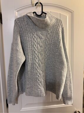 GAP Light Gray Cable Knit Turtleneck Sweater